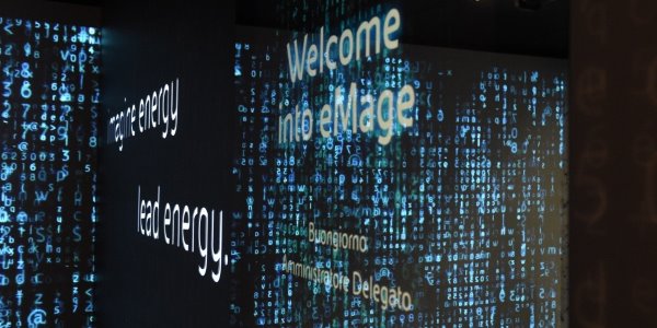 NextMe_it's tweet photo. Siamo entrati nel Green Data Center di @eni: faccia a faccia con il sistema di supercalcolo più potente al mondo. #ImagineEnergy #innovation4energy #adv - https://t.co/A3VKiwJaGk https://t.co/PyDzKIESQ3
