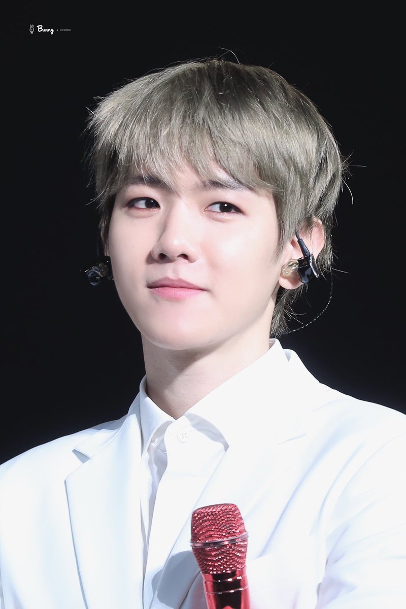 knockknock0408's tweet photo. [HQ] 180210-180211 BAEKHYUN cr.BUNNY
https://t.co/7QH4AIsXCz
https://t.co/LJJBgwi7KN

#BestFanArmy #iHeartAwards #EXOL @weareoneEXO https://t.co/SyTaTfkUdj