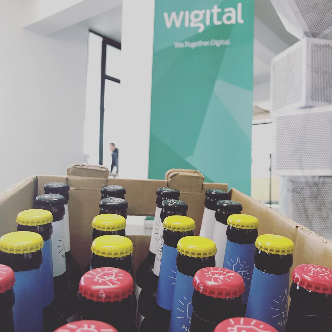 wigitalnatives's tweet photo. Der Proviant für das Meet-up der @DigiWomenSH mit dem Thema „Social Media Trends 2018“ ist schon mal vorbereitet. Wir freuen uns auf euch! 🙌🙂🍻
#wigitalnatives #craftbeer #brewcomer #DMWsh #networking #networkpower #kiel #digitalagentur #socialmedia #onlinemarketing https://t.co/Oe66BzMKEo