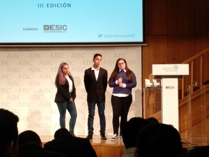 Safaurgelmadrid's tweet photo. Espectacular presentación, proyecto emprendedor, innovador y respetuoso con el medio ambiente #startinnovaabc #startinnova https://t.co/G6nE4RoKwZ