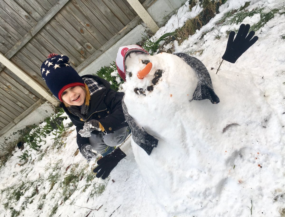 snipples1980's tweet photo. Tate from Investigators class -Snowman Stan! ⛄️ #teamblenheim @BlenheimPrimary https://t.co/nBLPO6cu42