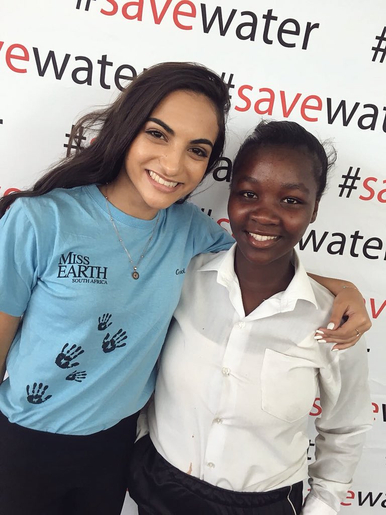 missearth_sa's tweet photo. Thank you #SigcawuPrimarySchool for having us! We had such an incredible visit with you and we’re excited to work together and #SaveWater with you!! #MissEarthSA #MissEarth2018 #SaveWater #CapeSaveWater #CapeTown #Crossroads #EveryDropCounts #DefeatDayZero https://t.co/qfpXAbQtSh