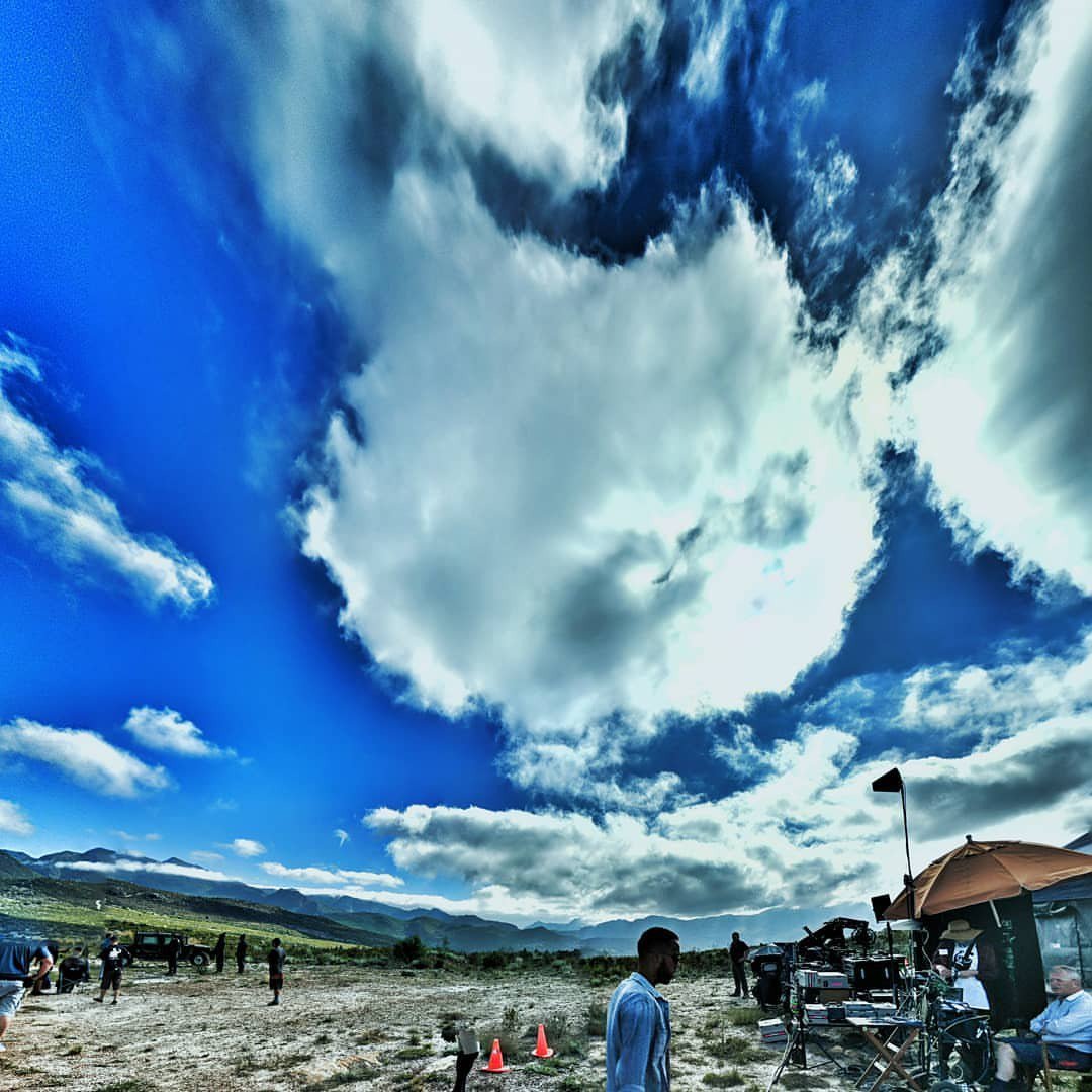 Shooting In The Mountains. The Sky Is Huge. It's Day 100 Of #goodom... .  litbitcool.seventeaswithmilk.com/mag/neil-gaima… #NeilGaiman