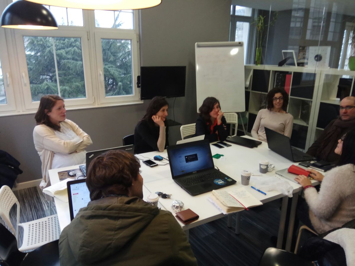 nataliadpf's tweet photo. Hoy #WorkPartyClub en #Santiago #Coworking Doutroxeito ¿Lo conoces? ¡Está genial! https://t.co/ShJaXMZfnf