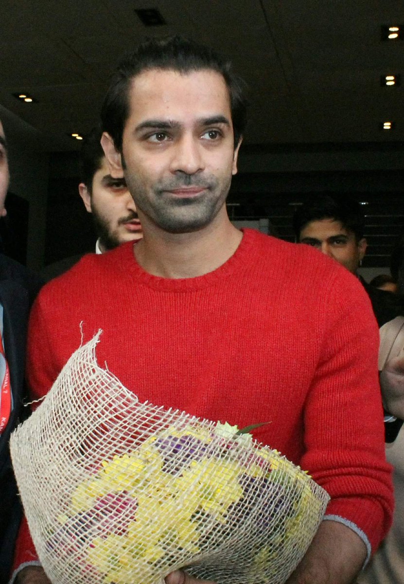 Ayla34567's tweet photo. 29 şubat 2016 / Türkiye
@BarunSobtiSays
#BarunSobti
#Barun2016
#2YearsOfBarunInTurkey2016 https://t.co/STthQTjCu2