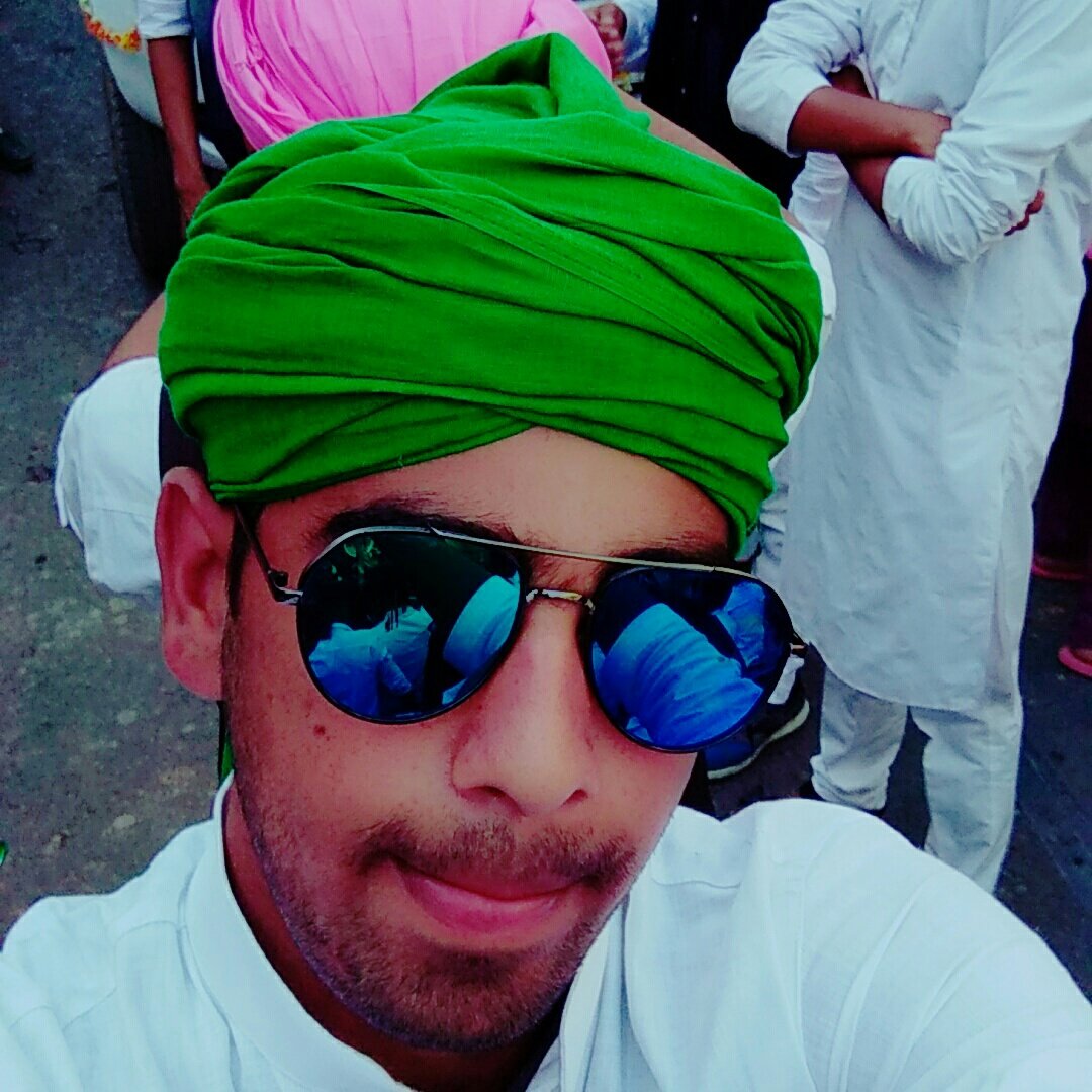 mohdhasankhan19's tweet photo. #NewProfilePic 😊😊 https://t.co/jrmnLGpsDq