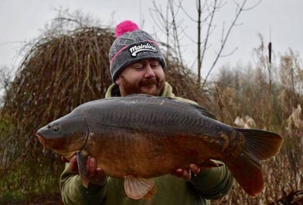 MainlineBaits's tweet photo. Danny Armitage took advantage of our superb Bait Sprays to flavour up some maggots over on RH Fisheries Monument One the other day. It wasn't long before this stunning 36lb 10oz and 24lb 6oz mirrors were in his net. #mainlinebaits https://t.co/o9KJhyFySA