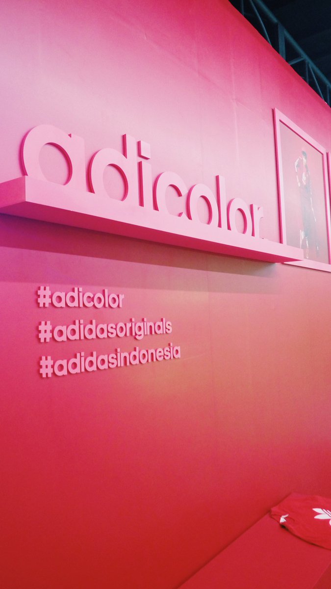 alvinissimo's tweet photo. ORIGINAL IS NEVER FINISHED!
#ORIGINALis #adidasOriginals #adidasIndonesia
@adidasindonesia @adidasoriginals https://t.co/wmIWLc4PJe