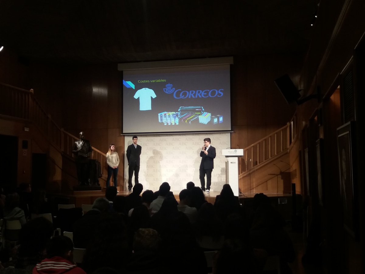 Vocento's tweet photo. En marcha la III edición de #StartInnovaABC donde alumnos de varios colegios entre 16 y 18 años exponen sus proyectos emprendedores @abc_es https://t.co/8KdcpWVwsK