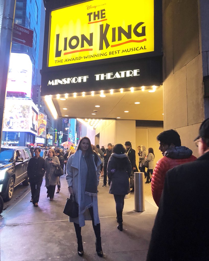 Nikki__Lynne's tweet photo. Only thing I was able to do while in NYC. It was worth it 🦁🦒🐘 #thelionking #nyc #broadway https://t.co/zQ5kyKnqyu