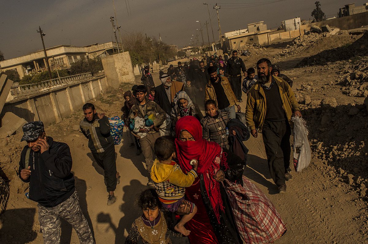 CICR_fr's tweet image. Le droit humanitaire fixe des limites à la barbarie de la guerre et protège les personnes qui ne participent pas ou plus au conflit. #DIH