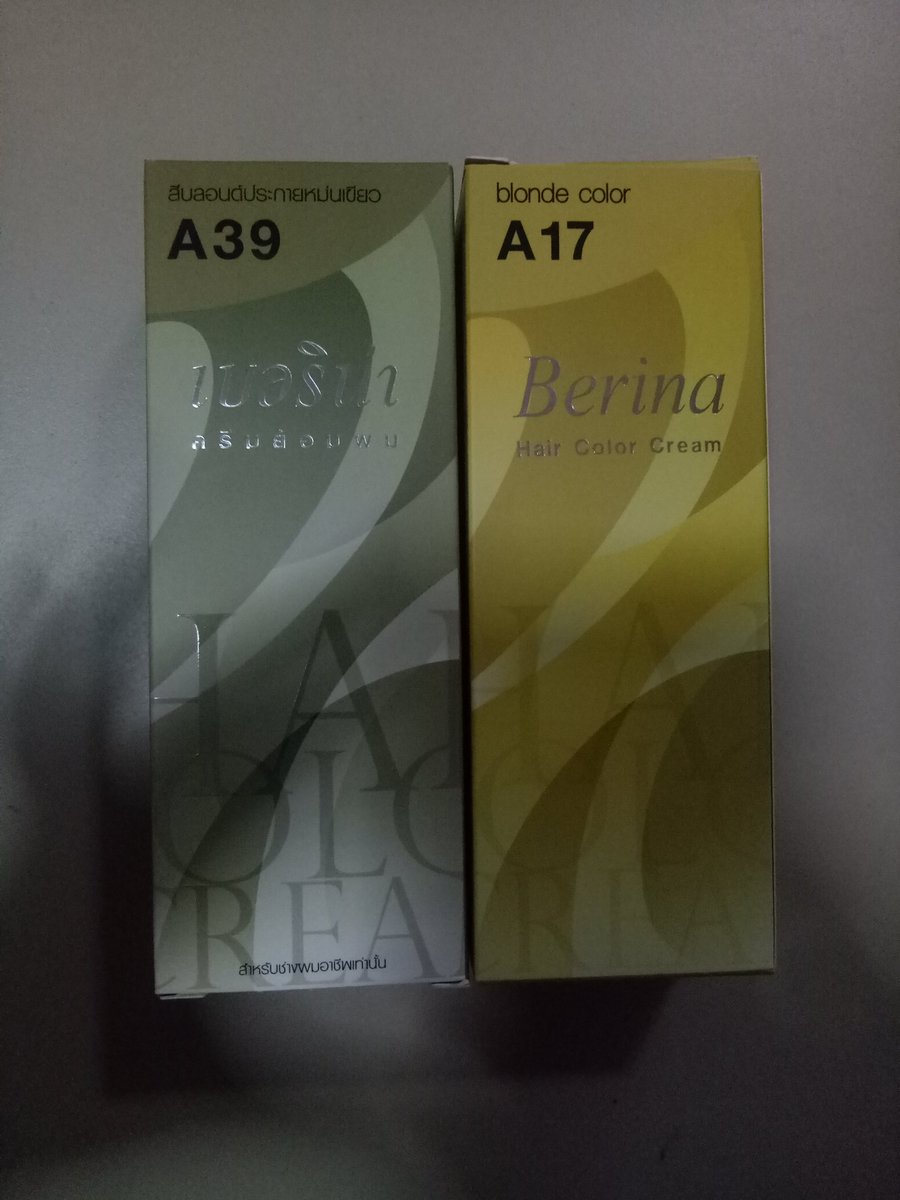 i_gate18's tweet photo. ข้าได้สีอะไรของข้า. สองสีนี้ผสมกัน #เบอริน่า A39 A17 สีมันก็จะประมาณนี้ ก็ถือว่าโอเคร สำหรับคนที่ไม่ต้องการสีสว่างมาก (พื้นผมสีดำ) คือก็ดี ติดอยู่ที่กลิ่น 
#ไว้รีวิวห้ามขายของโว้ยย #รีวิวสีผม https://t.co/rYfcFsdG5d