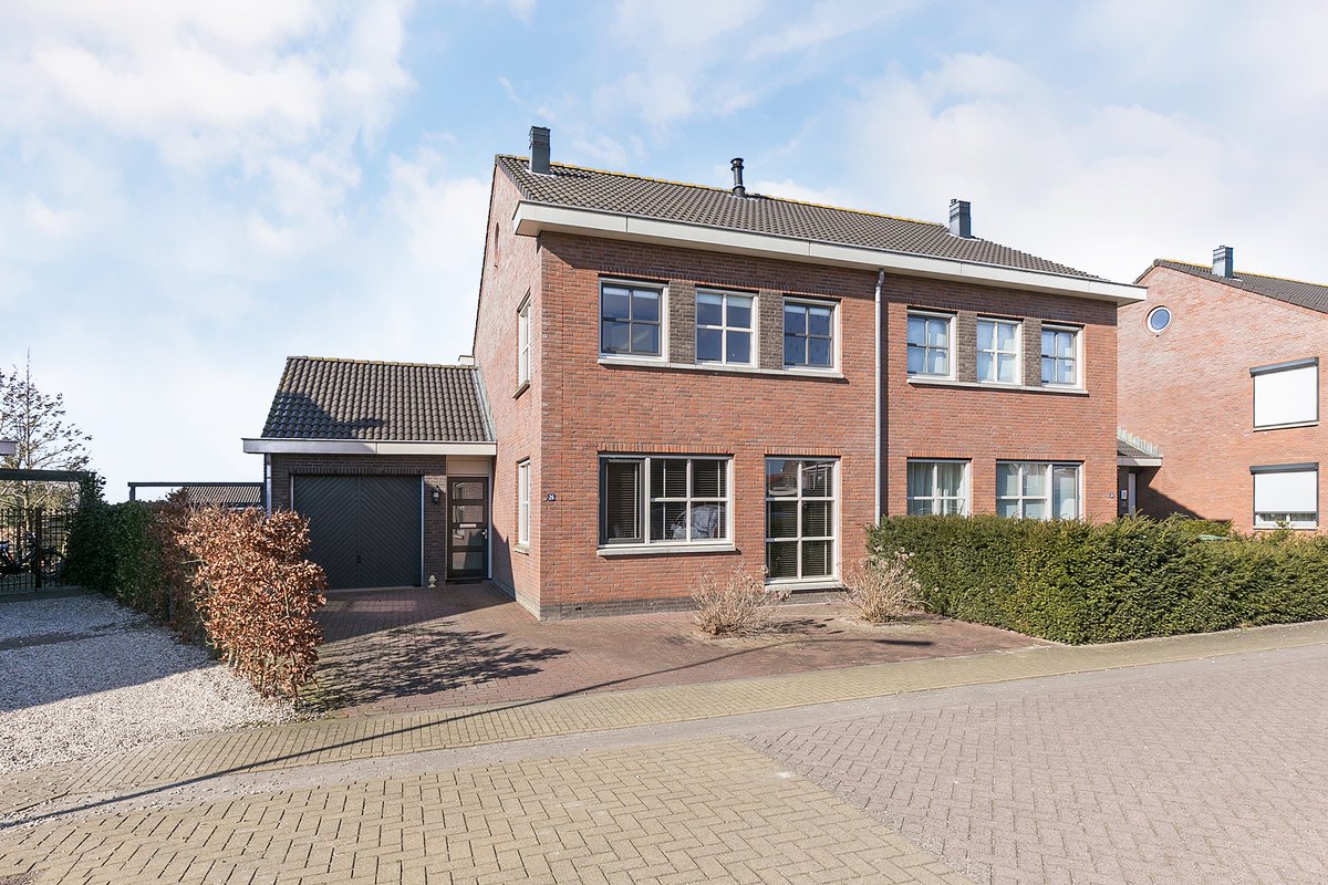 VGMakelaardij's tweet photo. BINNENKORT IN DE VERKOOP! - Zeer moderne en ruime woning met vrij uitzicht aan de rand van het Betuwse dorp #Wadenoijen! #Tekoop #Betuwe #makelaar https://t.co/HNh4HwzobS