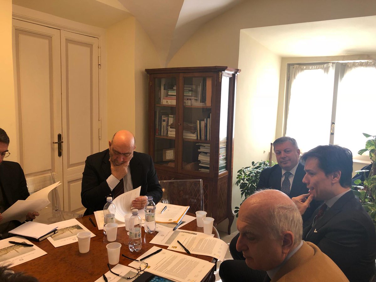 SIMONE BEMPORAD direttore della comunicazione di Generali è comunicatore dell’ anno 2018.Riconoscimento speciale a Massimiliano Lanzi, manager del “Centrostudi Giornalismo e Comunicazione.Lo ha deciso la giuria ieri riunitosi a Palazzo <a href="/Palazzo_Chigi/">Palazzo_Chigi</a> <a href="/SBemporad/">Simone Bemporad</a> <a href="/massilanzi/">Massimiliano Lanzi</a>
