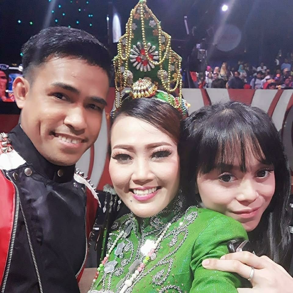 NuruLeLNuruL_'s tweet photo. Family 😊😍
#LIDASULSELAdaFildan https://t.co/7c4KUUussw