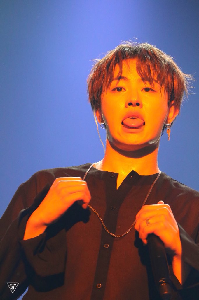 u920409's tweet photo. <pic>180221 BLOCK BUSTER"MONTAGE" Zepp Divercity tokyo

#유권 #김유권 #유구 #ゆぐ #블락비 https://t.co/1tmqZOAbgu