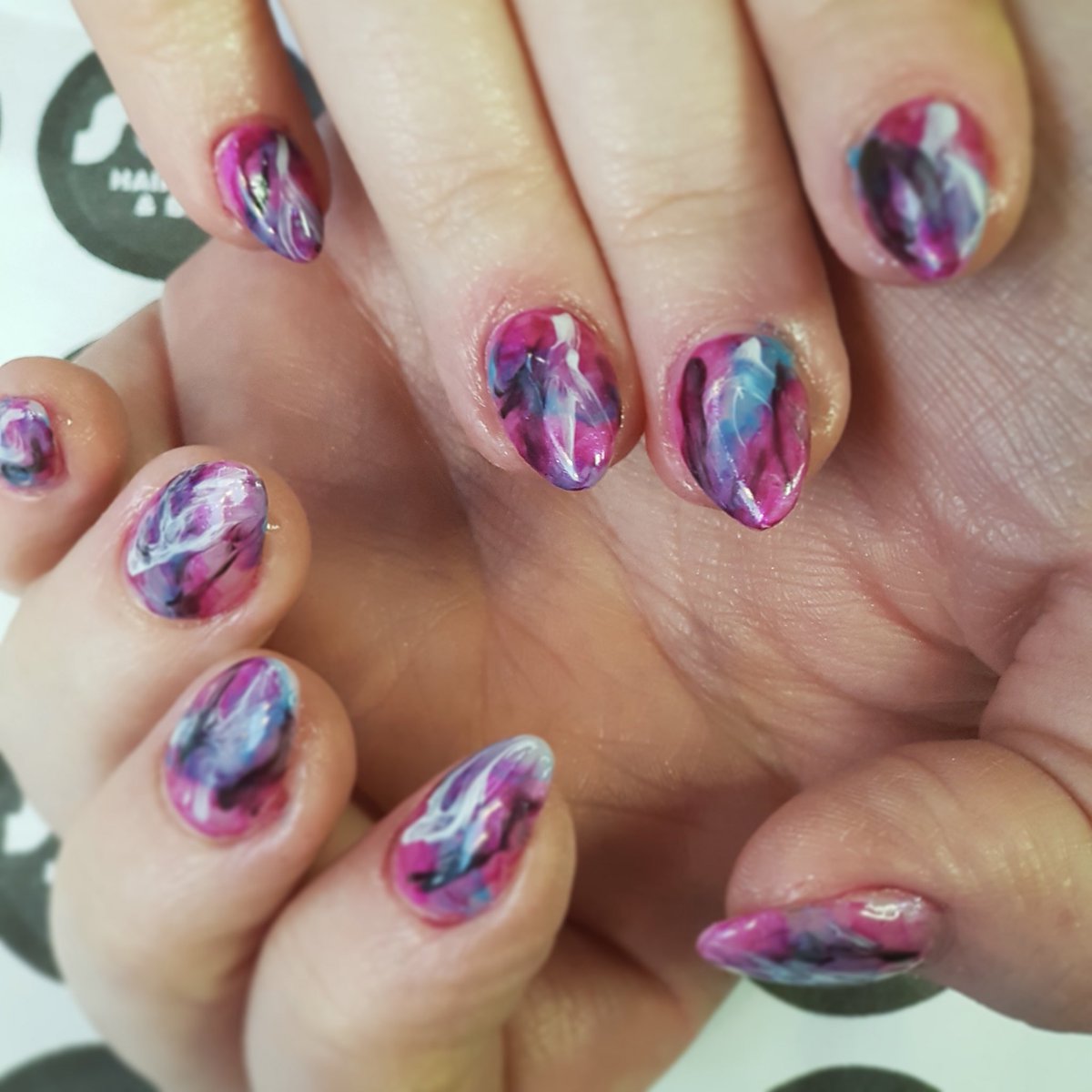 Marble effect nails by Robyn 💅🏼👀🙈🦄✨ 

#cnd #marblenails #brightmarble #watercolour #nailart #nailartlove #like4like #banbury #banburysalon #love #nails #nailsonfleek