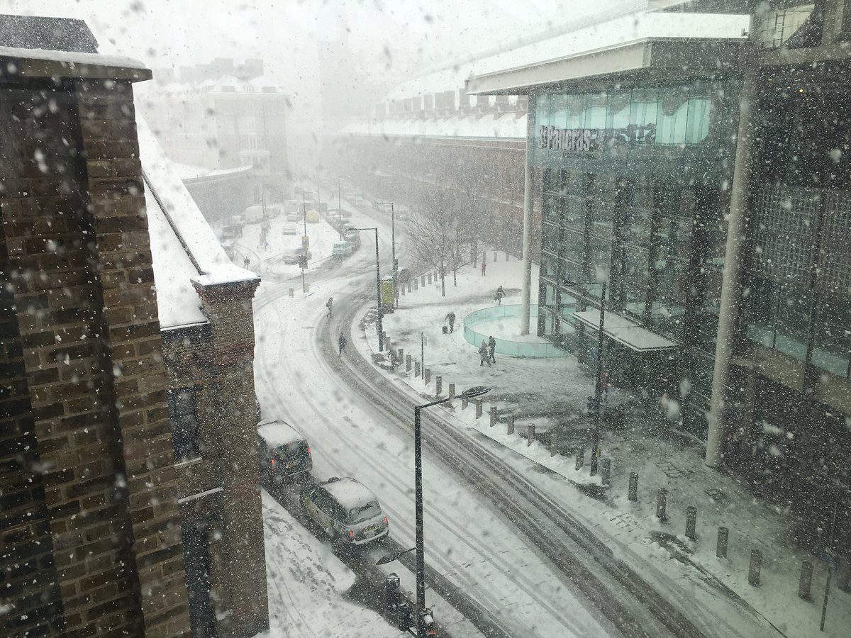 So this is what King’s Cross / St Pancras looks right like now 😮 #Snowmageddon #snow #londonsnow
