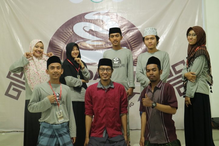 NisakafNisa's tweet photo. Variasi nyata bukan editan, versi lengkap wak gatoel squad ❤
Semoga semakin kompak, terimakasih telah menyatukan kami Ais Lampungnya Ais Nusantara AIStimewa❤
#kopdarwil #aislampung #Aisnusantara #aistimewa❤❤ https://t.co/wGNzJ3pRjF