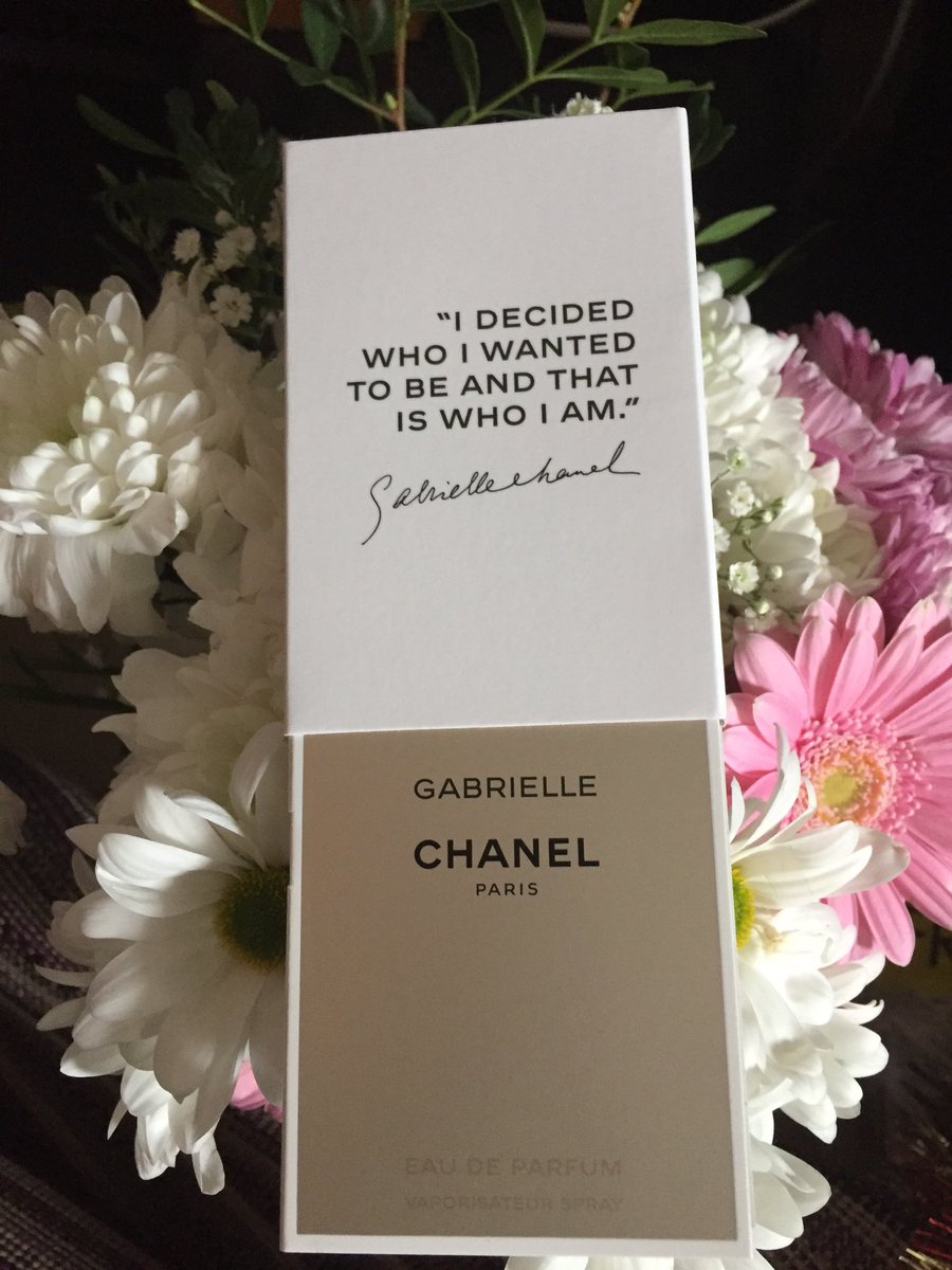 ALifeInHighDef's tweet image. Yay for more lovely post! I love getting samples! I don’t know where this came from but I love this @CHANEL scent #Gabrielle it’s such a beautiful scent &amp;amp; I’d really love a full-size version. Well it’s not long until my birthday! #greatpost #beautifulperfume #lovethisscent