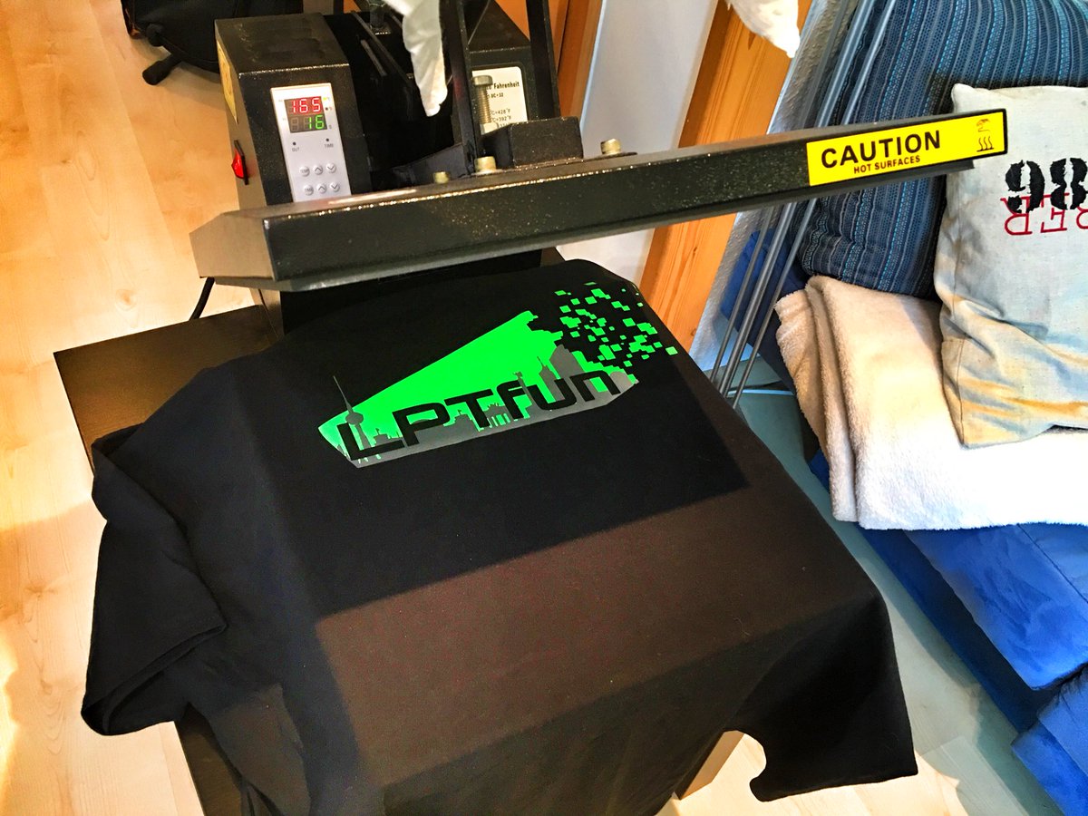LPTfun's tweet photo. #Plotten #Cutten #Entgittern #Messen #Pressen #WorkHard #PlayHard #LPTfun #Merch #Selfmade #Handmade #Unique #Yupasivel #HenryLove https://t.co/dz3Ayrctxv