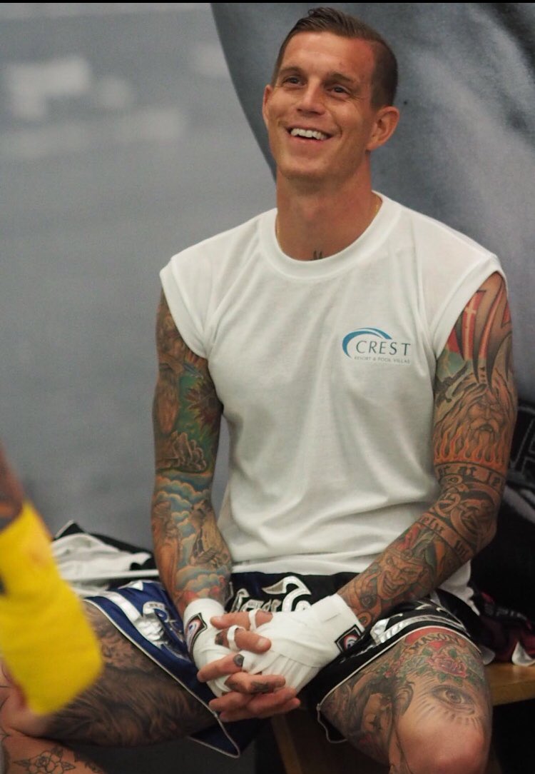DanielAgger's tweet photo. Work hard, train hard and smile😜💪🏻🥊 📸@jeerard https://t.co/9GheaiiJVD
