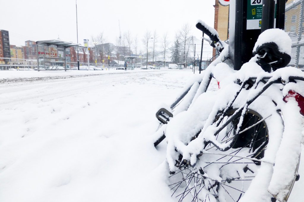 DiscvrScotland's tweet photo. Cycling probably not a good option in Scotland's worst snowstorm for years. #BeastFromTheEast #glasgow #glasgowsnow #scotland https://t.co/ACy3CcYmX3