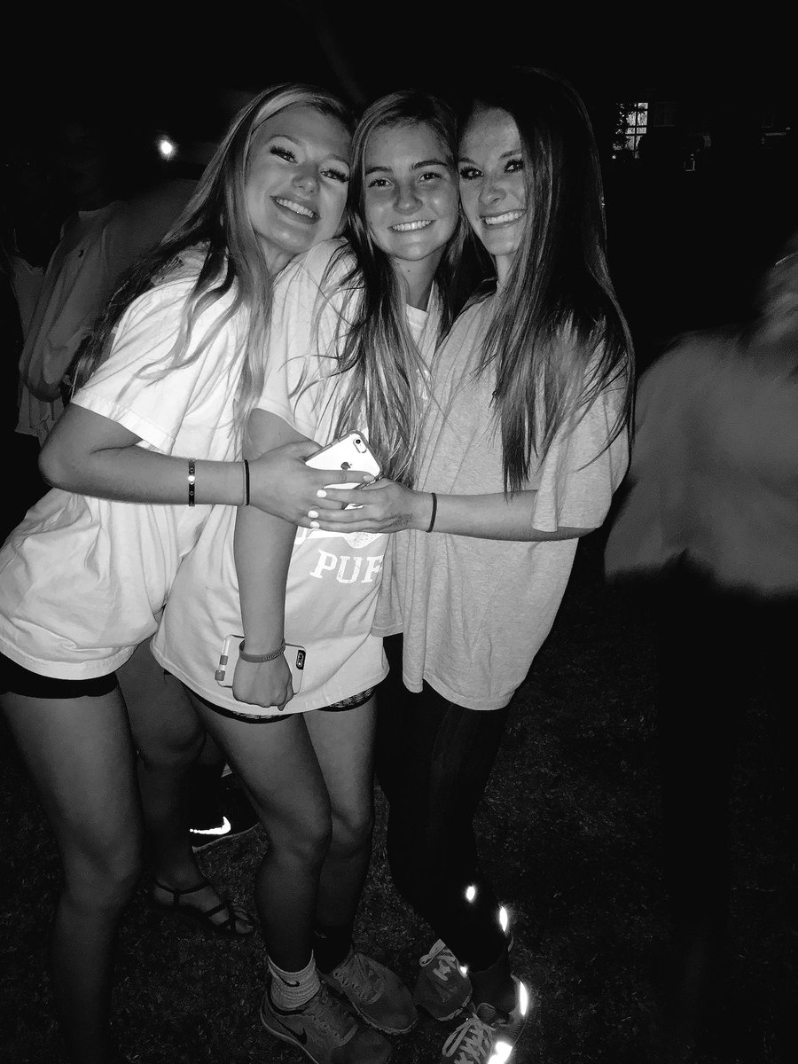 meredithboydd's tweet photo. Hbd Alex hope it’s great ily:) https://t.co/ja0sdQXCEs