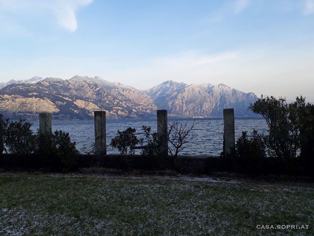 Casa Sopri Clear Cold Air Makes A Beautiful View Malcesine Lagodigarda Lakegarda Gardasee Casasopri Fewo Ferienwohung Winter Winter18 Berge Mountain Torbole Holidayflat Italien Italy T Co 3qogxw60bg T Co