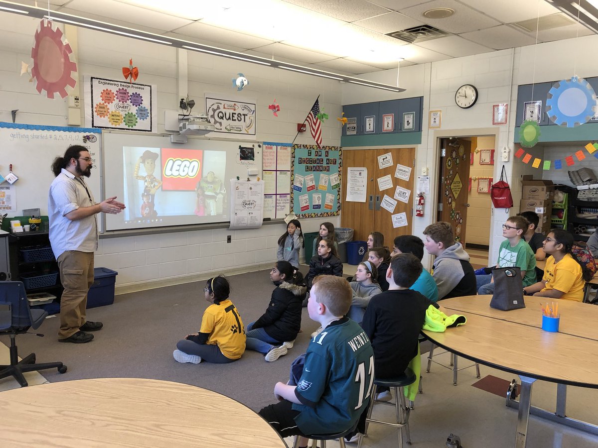 lahdowd's tweet image. Ss in Titus’s Tiger Tech Team learned about common tech issues and how to troubleshoot them from our building computer specialist, Nick Caron-Clement. Our Tech &amp;amp; Innovation Department rocks! #cbsdtech #studentsasteachers