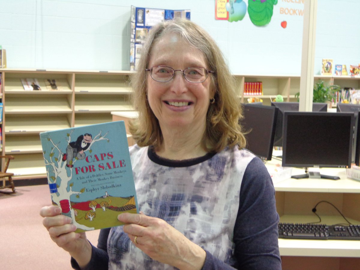 kollinglibrary's tweet photo. #Shelfie #ReadAcrossAmerica @lclibrary https://t.co/KVQQBP8S6X