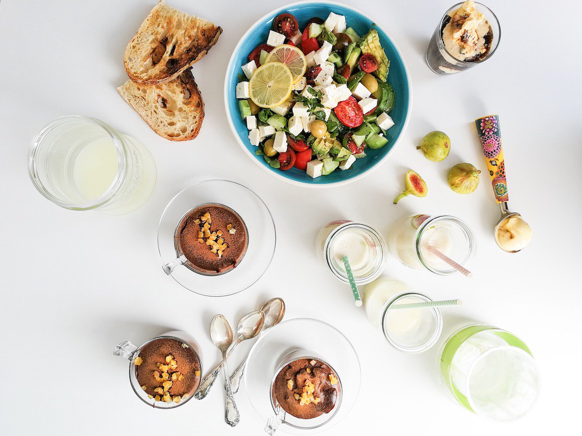 Are plain kefir and kefir smoothies getting old for you?
Kefir works great as a salad dressing, in soups, desserts or as a sauce! 
Check for more kefir meals ideas here: ow.ly/Fhte30iFniy