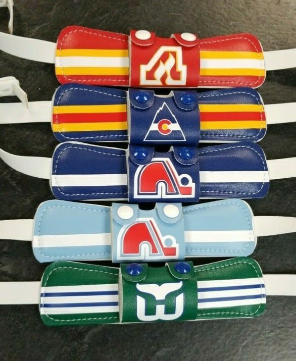 matt_weiler80's tweet photo. Thanks to Mike Howard at Kenesky Manufacturing for making these custom made hm30 chin pads available for your combo mask needs. If you’d like one for your personal combo please let me know. #mwgoaliemasksalesandrefurbishing #mikehoward #keneskymanufacturing https://t.co/qjHYYUMBYL