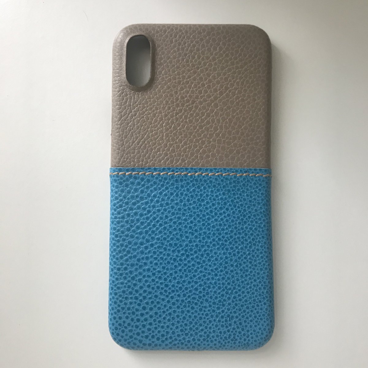 S0FRANCISC0's tweet photo. Working on iPhone X and so much more! Stay tuned within the coming weeks : new SOF colors made in SF, new devices and so much more! 
#madeinsf #sofcase #italianleather #monogram #personalizedcase #personalizedgifts #personalizedgift #sofrancisco #iphonexcase #iphonexcases https://t.co/h6pwV0yLS3