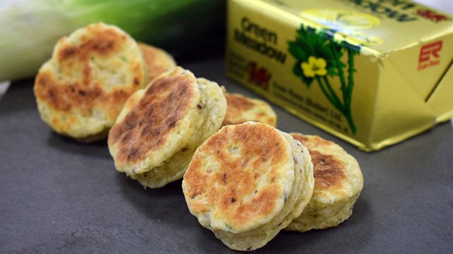 visitwales's tweet photo. A savoury twist on a traditional Welsh classic. Try our recipe for leek, laverbread and Y Fenni cheese Welsh cakes #StDavidsDay #DyddGŵylDewi https://t.co/QyajhrQHHy https://t.co/qX50T2CKsH