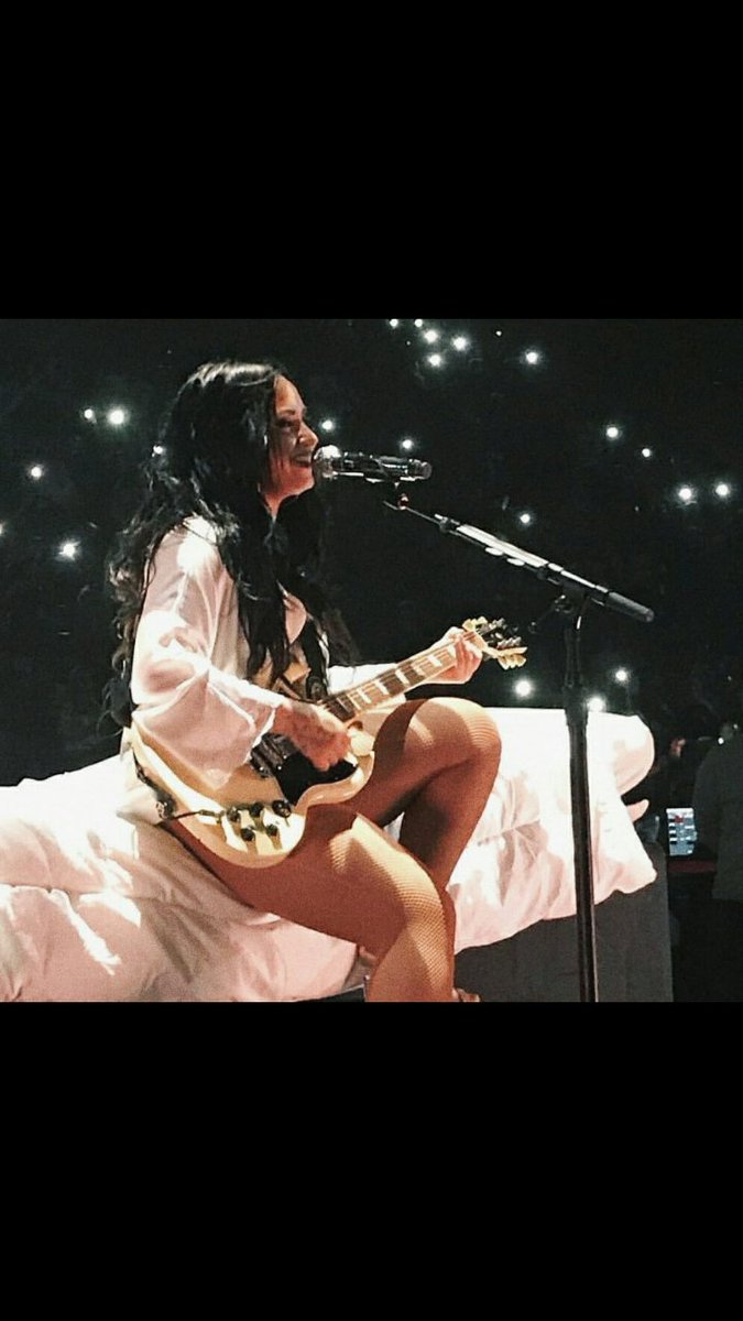 smilingwithdemi's tweet photo. hedef otuz dokuz on beş rt  #iHeartAwards #CutestPet #Batman https://t.co/FUJn345liP