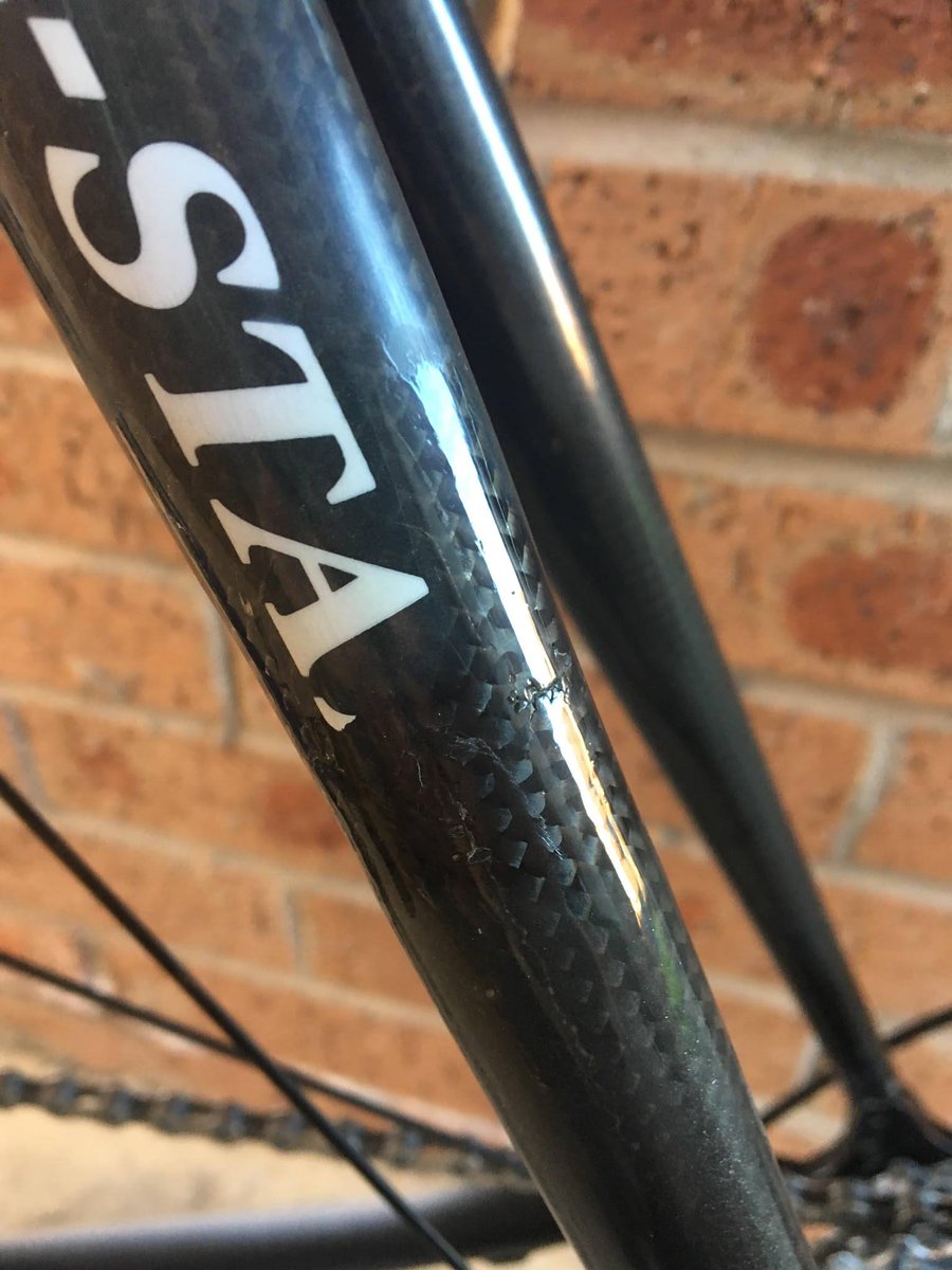 TargetComposite's tweet image. A repair to the non drive side seatstay on a Colnago C40 Mapei Edition. Cosmetically the weave needed to match and blend in with the original, and then the airbrush work needed to go on top of that. #Colnago #carbonbikerepair #rawcarbon #carbonfibre #carbonrepair #bikeporn