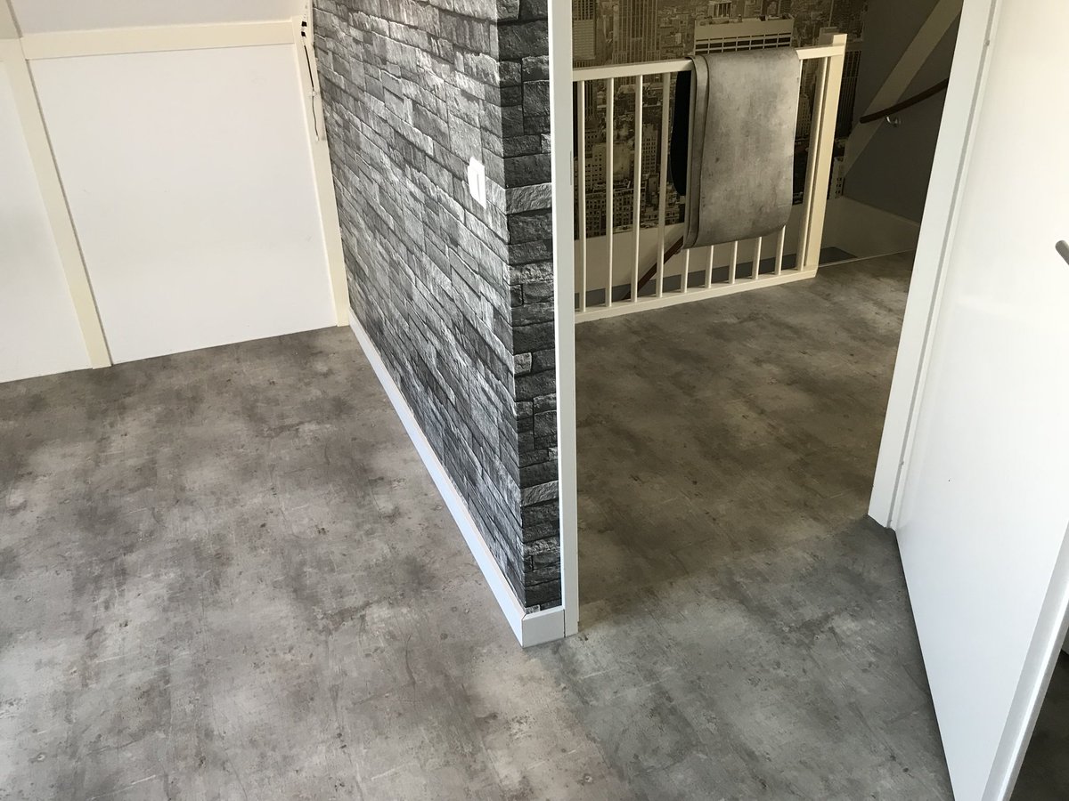 Marcusinterieur's tweet photo. In samenwerking met @martinevanassen interieuradviseur, project opgeleverd met beton vinyl. https://t.co/gaOWeGR99T