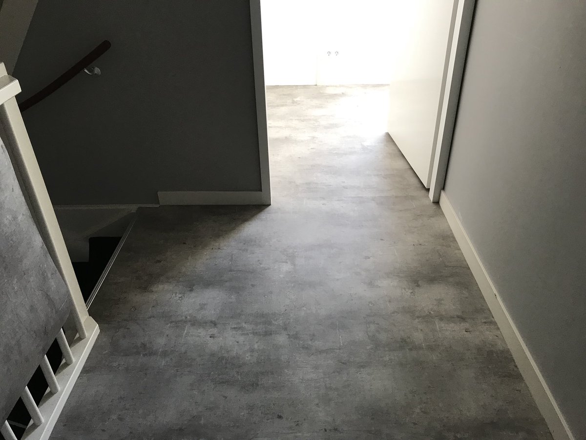 In samenwerking met <a href="/martinevanassen/">Martine van Assen🔆 | ETHGas ⛽</a> interieuradviseur, project opgeleverd met beton vinyl.