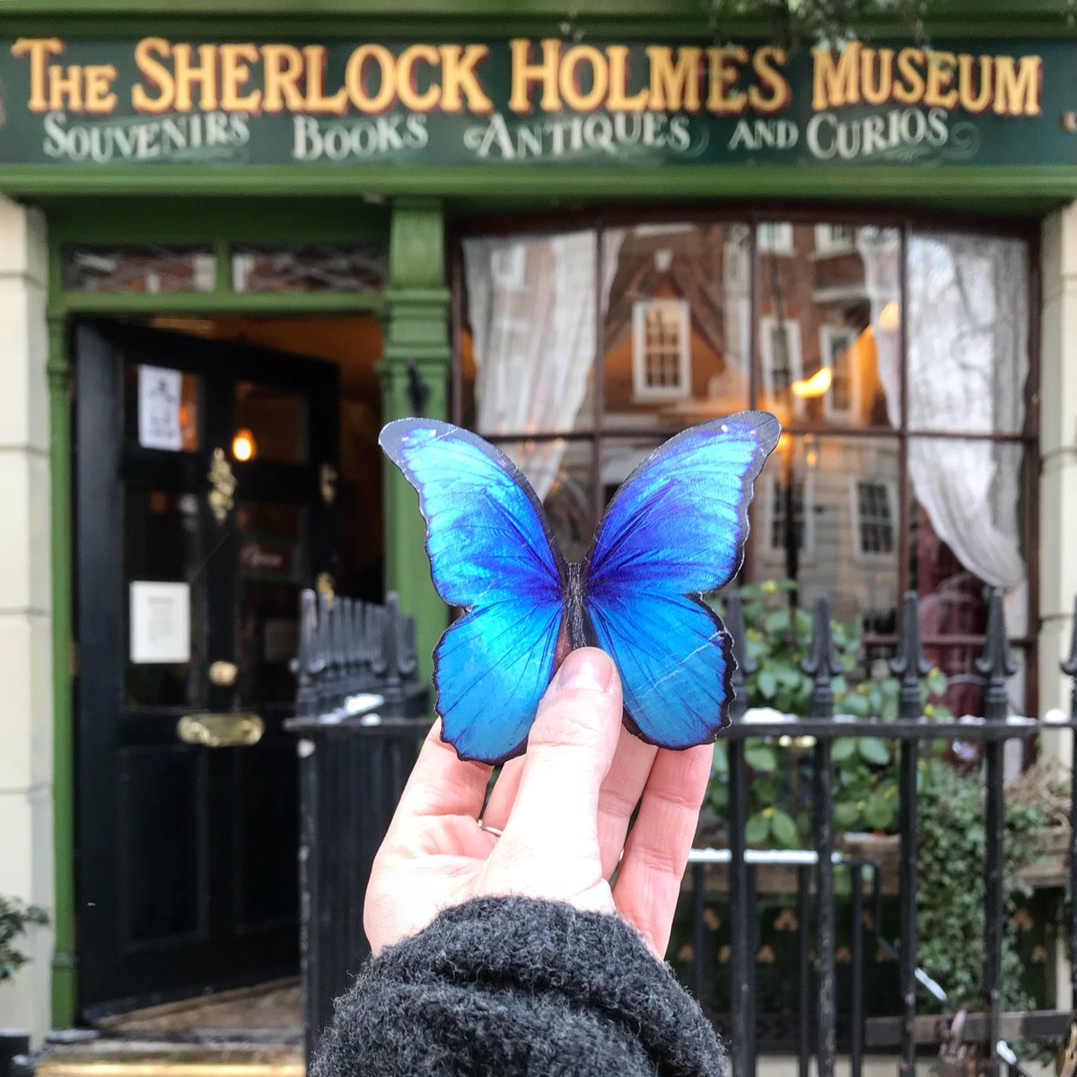 MariaAris17's tweet photo. The Sherlock Holmes museum. 
#visitlondon #londontourist #sherlock #sherlockholmes #butterfliesontour https://t.co/TFxYEmAK85