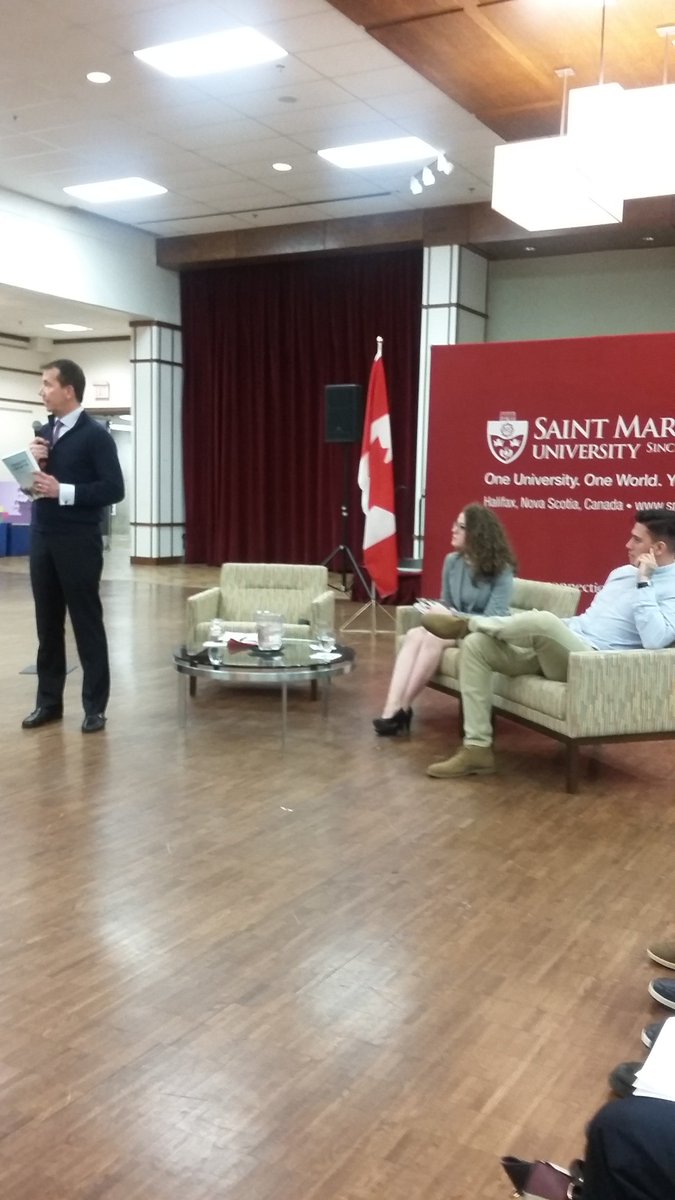 EllenFarrell16's tweet photo. Minister  Brison discussing VC to the hundreds at town hall at SMU https://t.co/IyLLUDrj1O