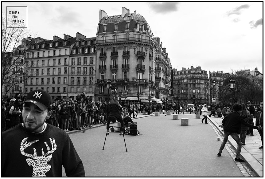 #Paris Join the #streetdancers #hiphop #culture #france #people #show #streetshot #streetphotography #streetphoto #lifeisbeautiful #photography #blackandwhite #photographyeveryday #photographyislife #picoftheday #photooftheday #urban #photographylovers #blackandwhitephoto #art