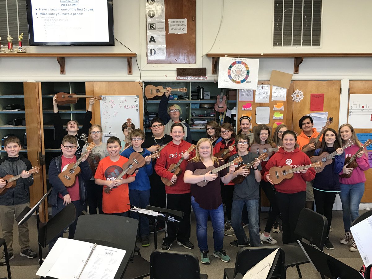 Thanks again to @WiseRIII for helping purchase these Ukulele's for our BHMS Ukulele Club! The kids and I are absolutely LOVING it! @WarrenCoR3 #wcr3learns #ukulele #wisefoundation #musiceducationforall