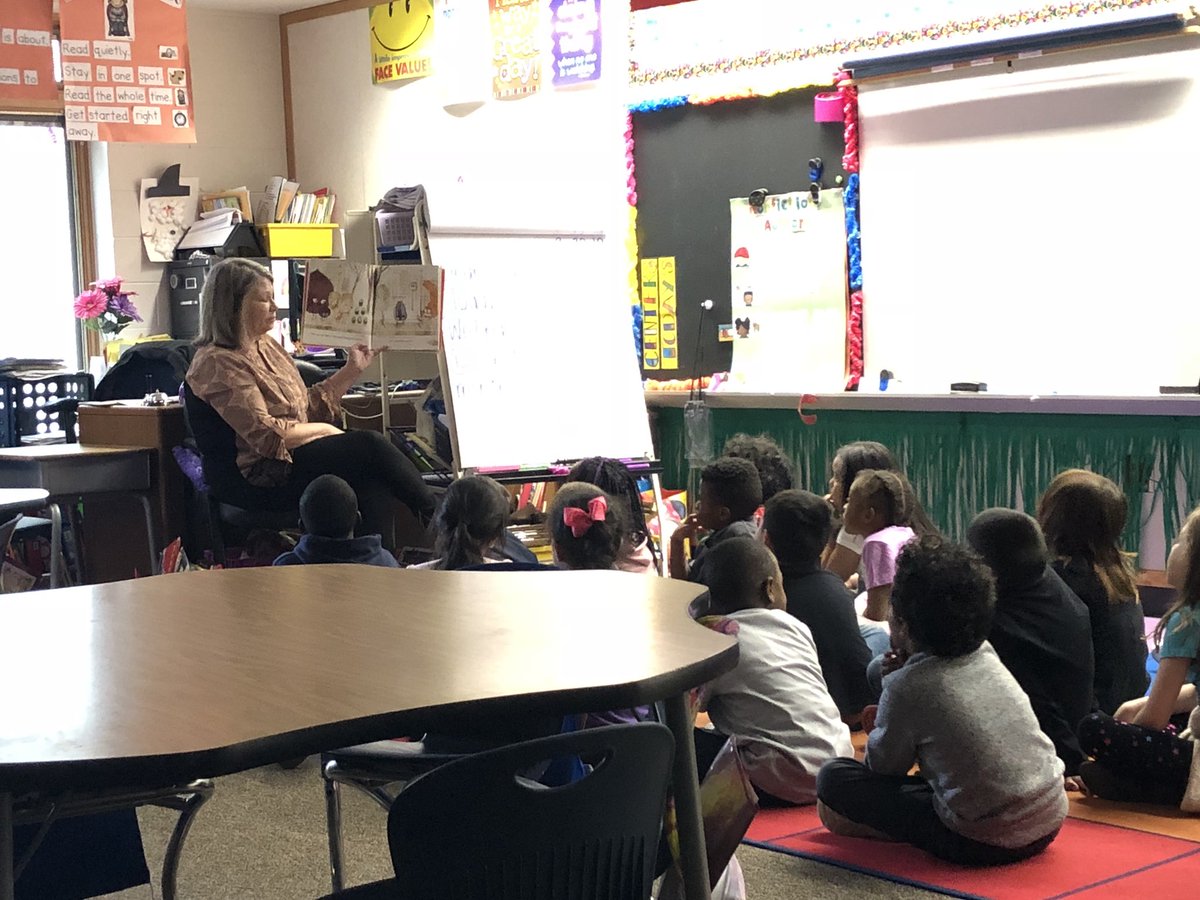 missymom15's tweet image. BPE kinders learn how to “be a good seed” (friend) from listening to @ShaunaMoore2 read them THE BAD SEED!  #modellesson @DrAngieLewis #wearewayne