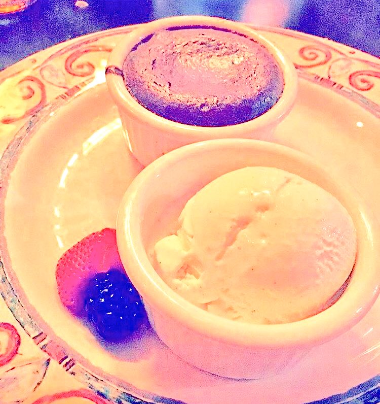 TasteTango's tweet photo. #NationalChocolateSouffleDay 
🍫🍨 https://t.co/uzDOWyPGh2