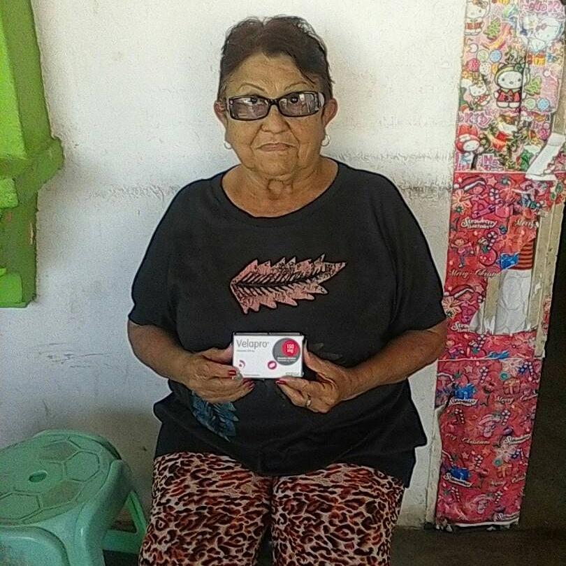 juntosportivzla's tweet photo. Las señoras Flor, Lourdes y Cefora recibiendo sus medicinas para la tensión. ¡Juntos por ti Venezuela! https://t.co/gozfMSnwHT