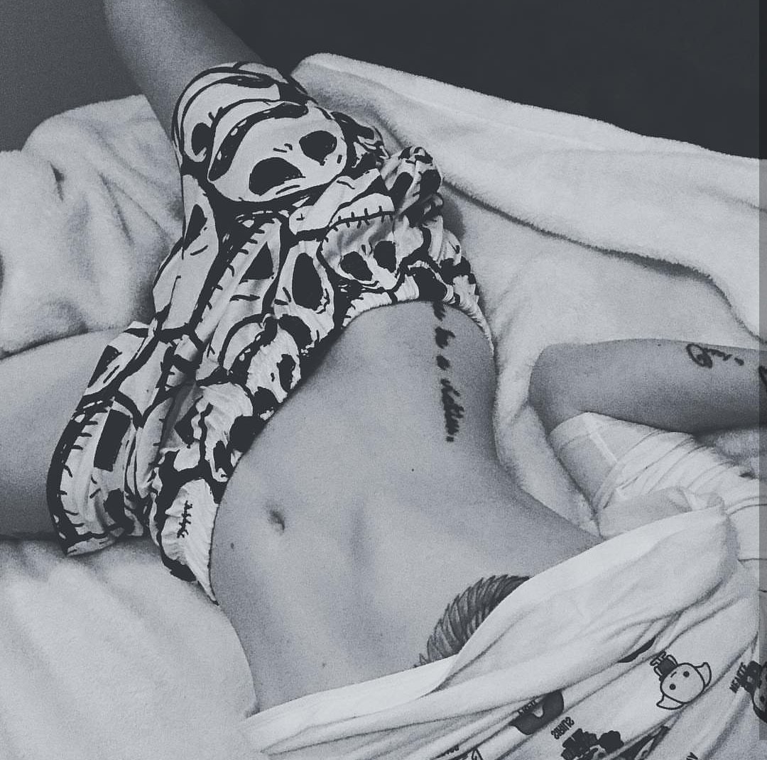 Miaw.. me da calor en la noche.