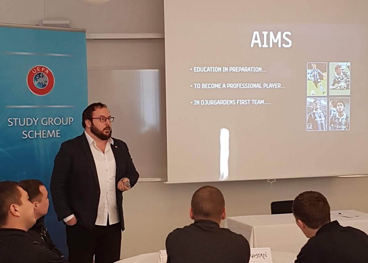 PerraWiden's tweet photo. Efter en fm med @JimmyHogberg och "Fitness in reality based learning" så det nu dags för @DIF_Fotboll Först ut akademichef Christian Gentile, målsättningar, organisation etc #fitness #uefastudygroup #football https://t.co/WrTosm3KBz