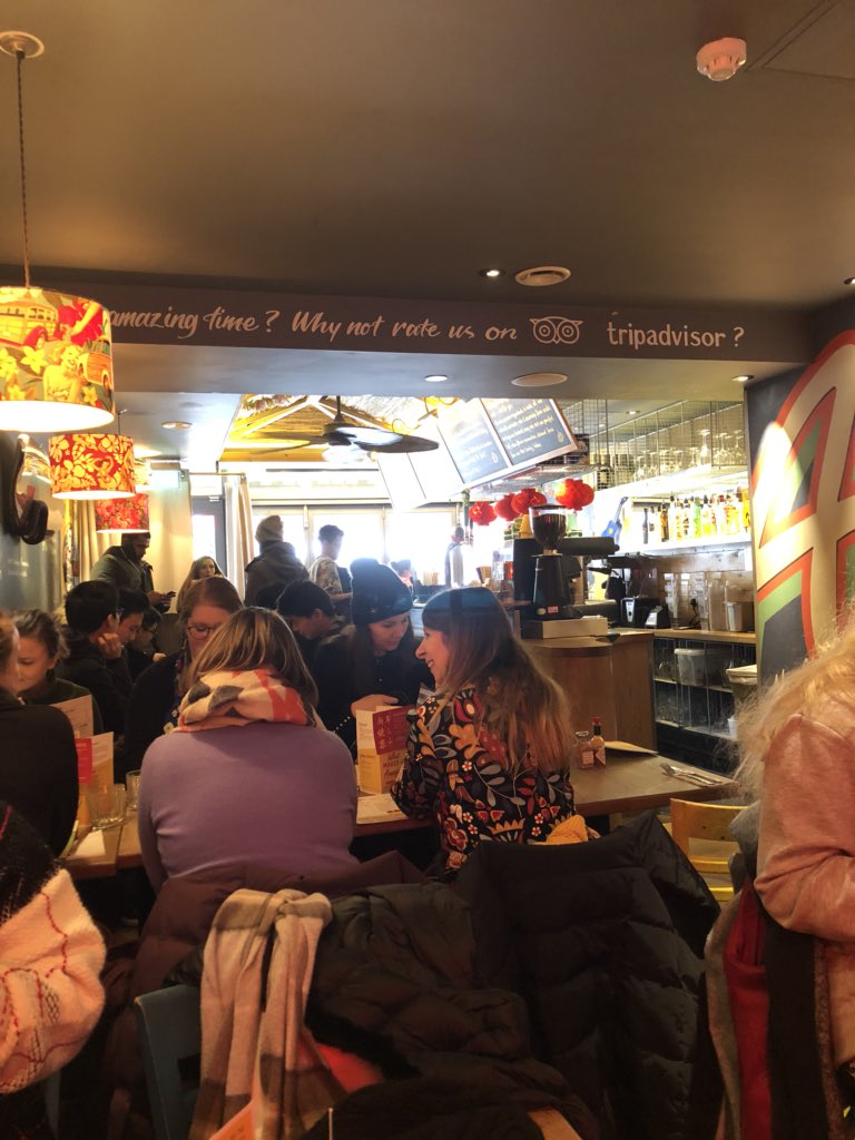 KuaAinaUK's tweet photo. We know it’s cold but join the amazing #alohafan braving the cold for a piping hot burger. #youarenotalone https://t.co/NvxpMGYTAN