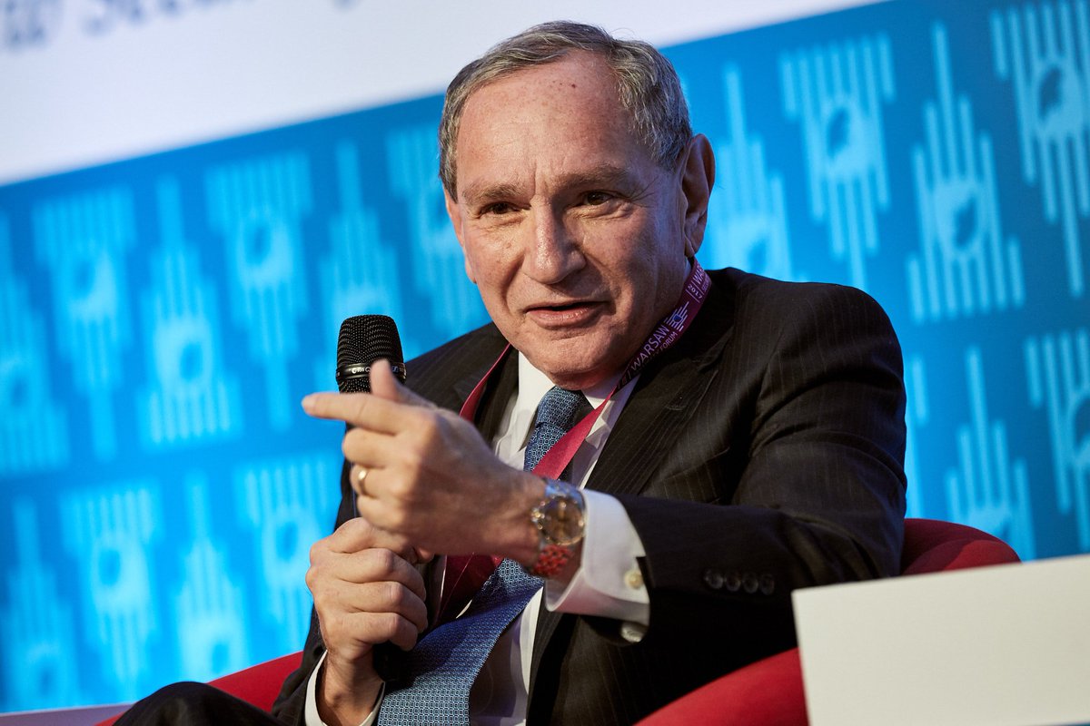WarsawForum's tweet photo. The #US has a bilateral relationship with #Poland which is extremely important - said Mr @George_Friedman at #WSF2017. Watch the interview with the Founder of @GPFutures in which he expresses his opinion on Europe's current biggest threat. Link: https://t.co/FshnfDILYb https://t.co/s6smztHSl6